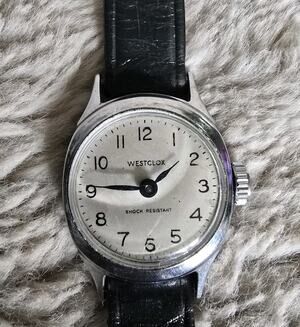 Ladies Vintage Westclox 17 Jewel Manual Wind Watch Leather Band Tested & Working